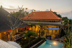 Отель Kakiang Guesthouse  Lembongan